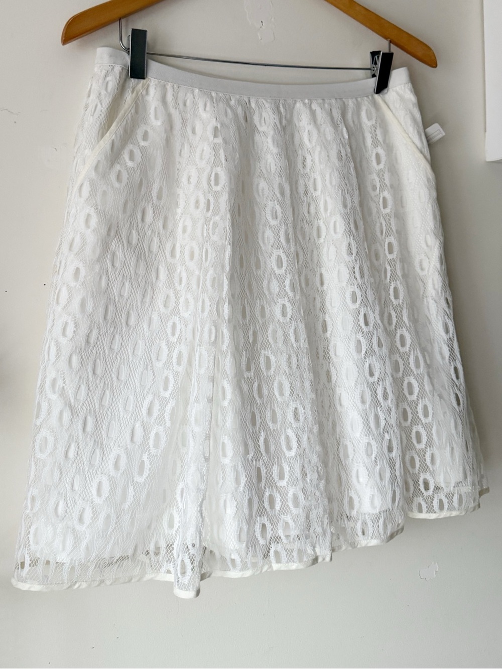 Anthropologie Maeve Lawn Party Skirt With Pockets White A-Line Eyelet Size 4 - Picture 4 of 12